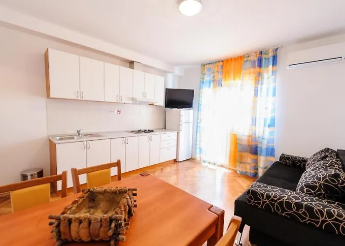 A3 Apt W Balcony & Sea View 2 Min Walking To Beach